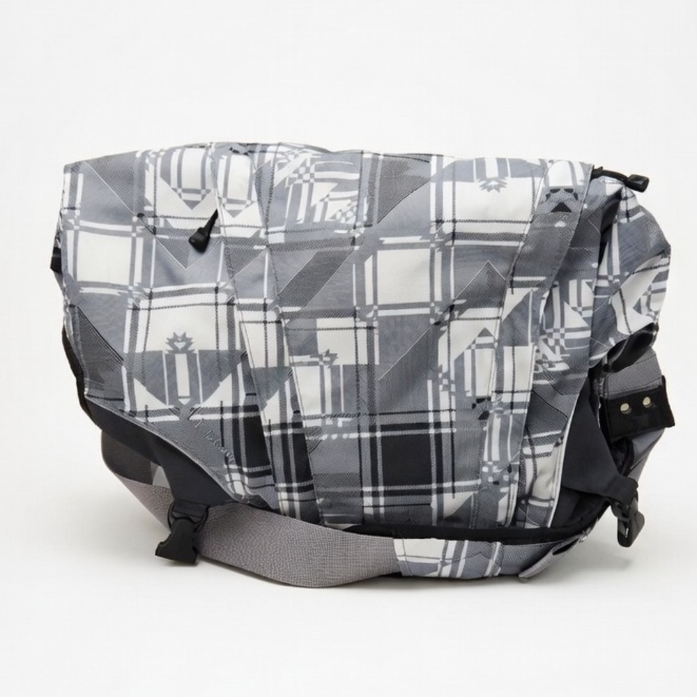 Y2K L.L.Bean Plaid Nylon Messenger Bag Commuter Crossbody
